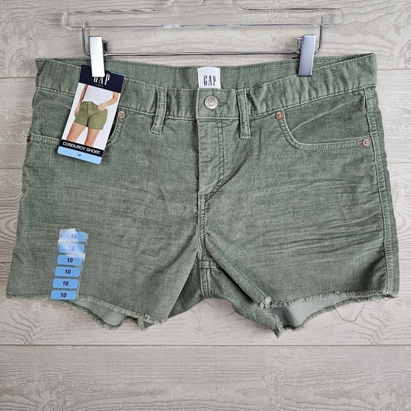 GAP Green Corduroy Mid-Rise Shorts NWT, size 10 - Picture 1 of 10